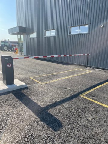 Installation d'une barrière levante automatique à Clermont-Ferrand